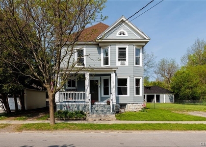 624 Hamlin Street - Photo 1