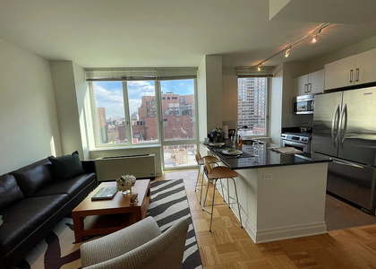 Lexington Avenue / 97th Street - Photo 1