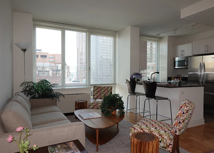 Lexington Avenue / 97th Street - Photo 1