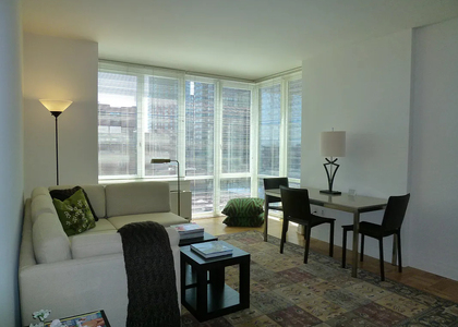 Lexington Avenue / 97th Street - Photo 1