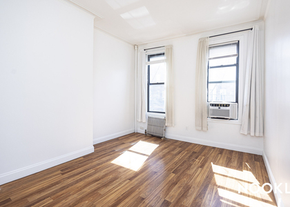 293 Wyckoff Ave - Photo 1