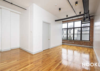 255 McKibbin St  - Photo 1
