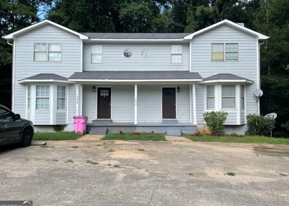 1608 Kirkland Rd - Photo 1