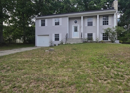 151 Shenandoah Boulevard - Photo 1