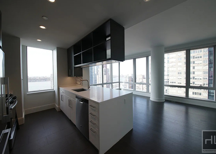 10th Avenue - Photo 1