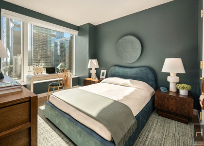 Tenth Avenue - Photo 1