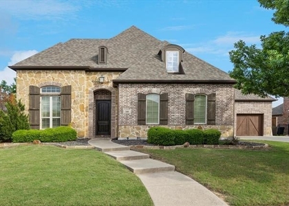 580 Butchart Drive - Photo 1
