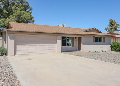 6226 S Hazelton Lane - Photo 1