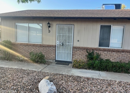 6604 S Lakeshore Drive - Photo 1