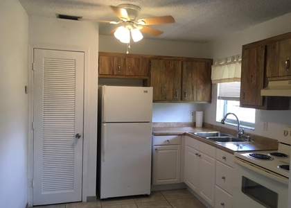 5186 Ne 6th Avenue - Photo 1