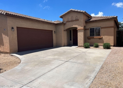 526 E Bartlett Way - Photo 1