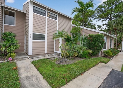 707 Stonewood Court - Photo 1