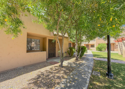1935 W Morten Avenue - Photo 1