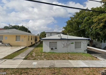 709 11th Street - Photo 1