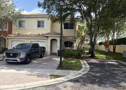 11500 Nw 33rd Street - Photo 1