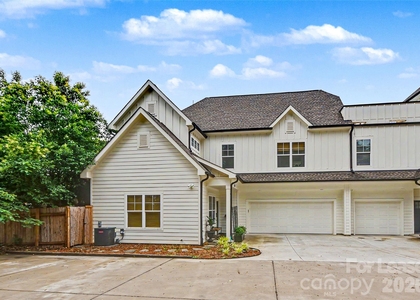 221 S Gardner Avenue - Photo 1