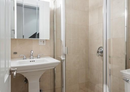 40 Avenue B40 Avenue B - Photo 1