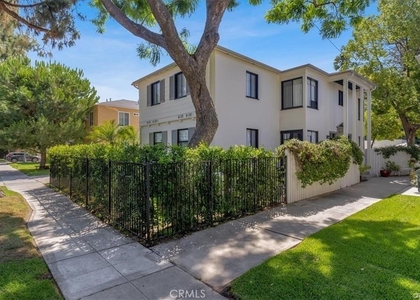 4132 W Toluca Lake Ave - Photo 1