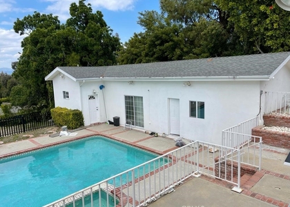 4910 Brewster - Photo 1