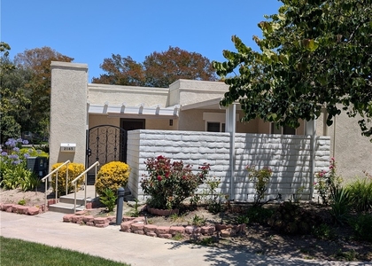 2165 Via Mariposa - Photo 1