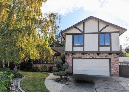 6525 Idlewild Court - Photo 1