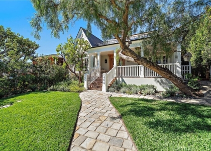 464 Holly - Photo 1