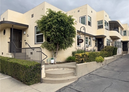 122 S Encinitas Avenue - Photo 1