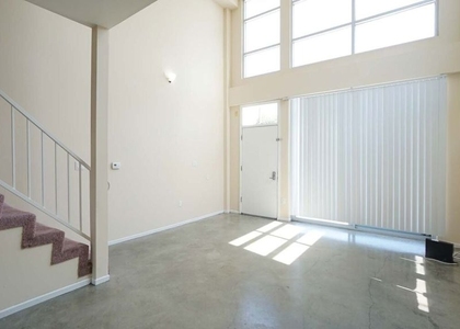 922 W 23rd Street - Photo 1