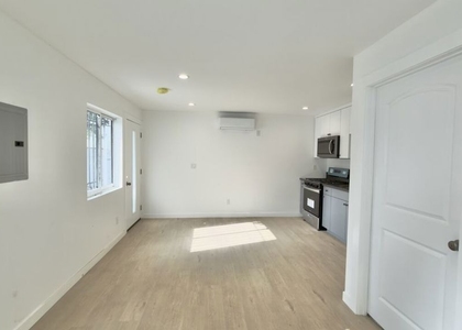 1732 Crenshaw Boulevard - Photo 1