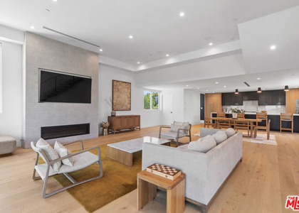 656 California Avenue - Photo 1