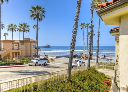 600 N The Strand - Photo 1