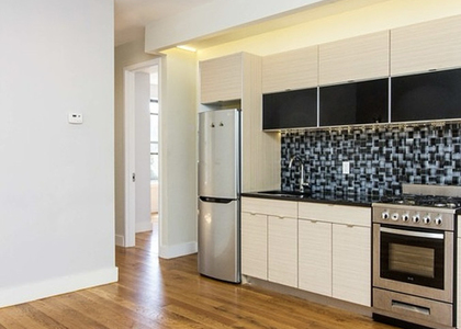 462 Pulaski Street - Photo 1