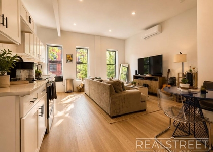350 Vernon Avenue - Photo 1