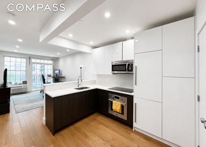 Gates Avenue - Photo 1