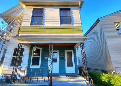 319 Mansion Street - Photo 1