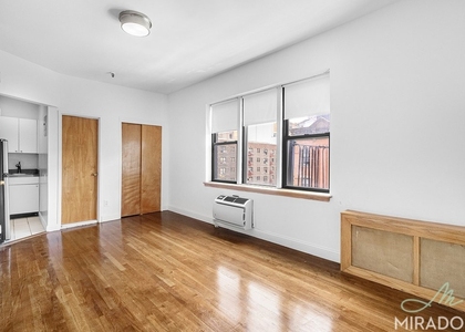 1435 York Avenue - Photo 1