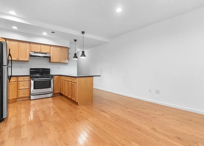 315 22nd Street - Photo 1