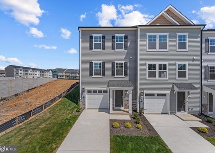 501 Fontana Circle - Photo 1
