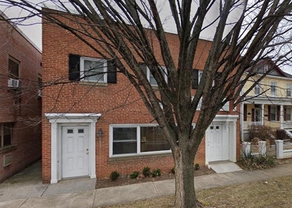 320 N Royal Avenue - Photo 1