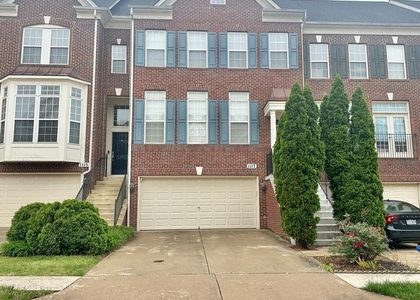 1117 Keokuk Terrace Ne - Photo 1