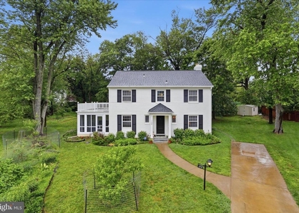 108 Oakmont Court Ne - Photo 1