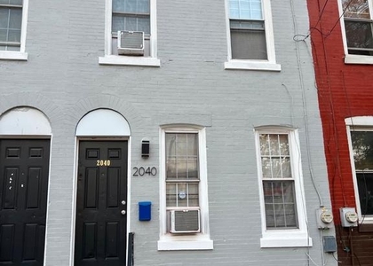 2040 N Darien Street - Photo 1