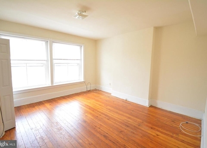 444 W Queen Lane - Photo 1