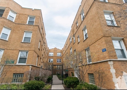 628-30 W Roscoe St - Photo 1