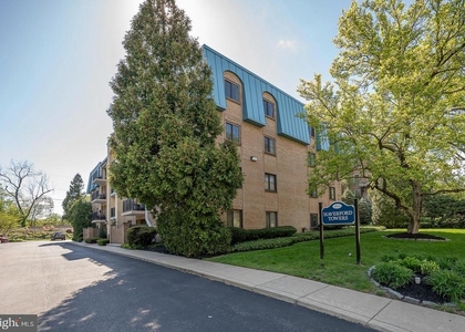 260 W Montgomery Avenue - Photo 1