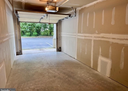 13900 Farnsworth Lane - Photo 1