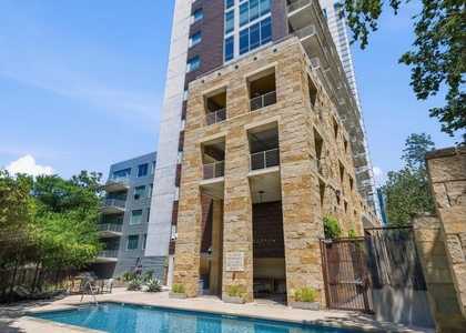800 W 5th St - Photo 1