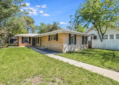 1202 W 22nd St - Photo 1
