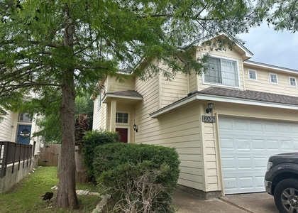 802 Sagewood Trl - Photo 1