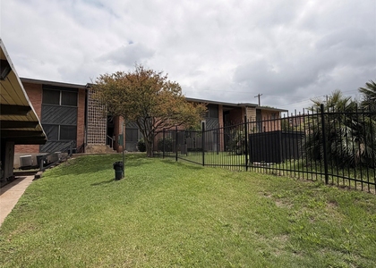 3304 Red River St - Photo 1